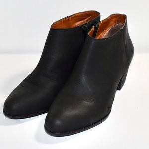 Lucky Brand black ankle zip booties